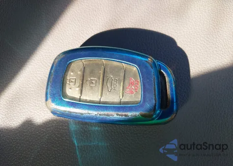 2018 Hyundai Elantra Sel/Value/Limited из США, поврежденный, VIN 5NPD84LF4JH360068